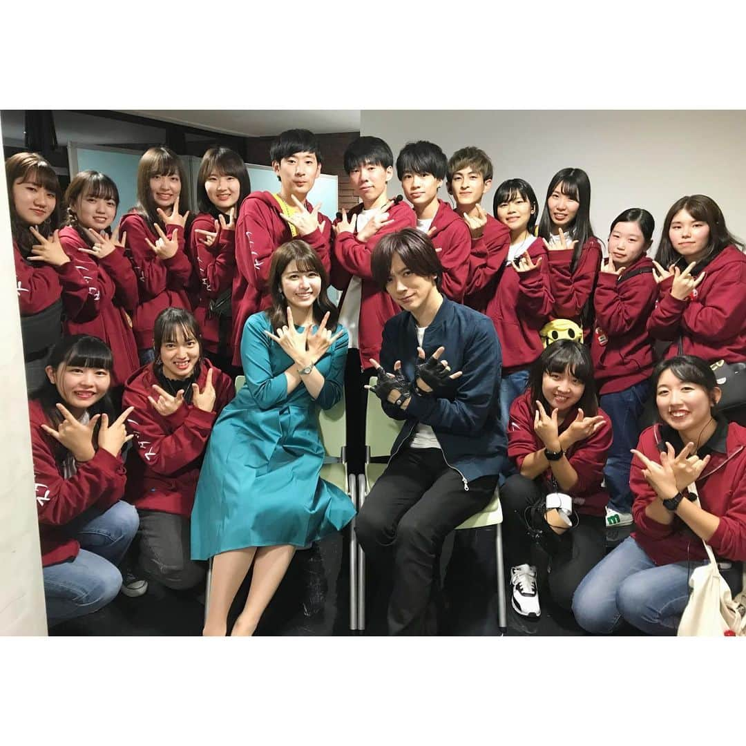 森山るりさんのインスタグラム写真 - (森山るりInstagram)「. 先日東京医療保健大学さんの学園祭にて DAIGOさんのトークショーの 司会を務めさせていただきました！ すごくアットホームな雰囲気で 生徒さん達に癒されました☺️ そしてDAIGOさんのカリスマ性を改めて感じました✨ #お世話になってる事務所 #エープラスの大先輩」11月13日 21時46分 - ruri_moriyama_official