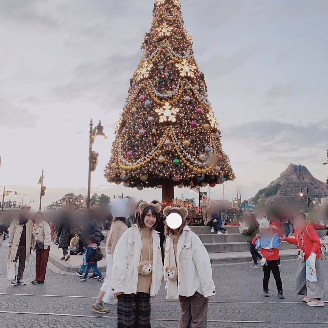 加藤里保菜さんのインスタグラム写真 - (加藤里保菜Instagram)「高校の同級生とディズニーシー行きました。良かったです  #ディズニーシー #disneysea #disney #ダッフィー #お揃いコーデ #おそろコーデ #おそろ #クリスマス #同級生」11月13日 21時41分 - rihonyan103