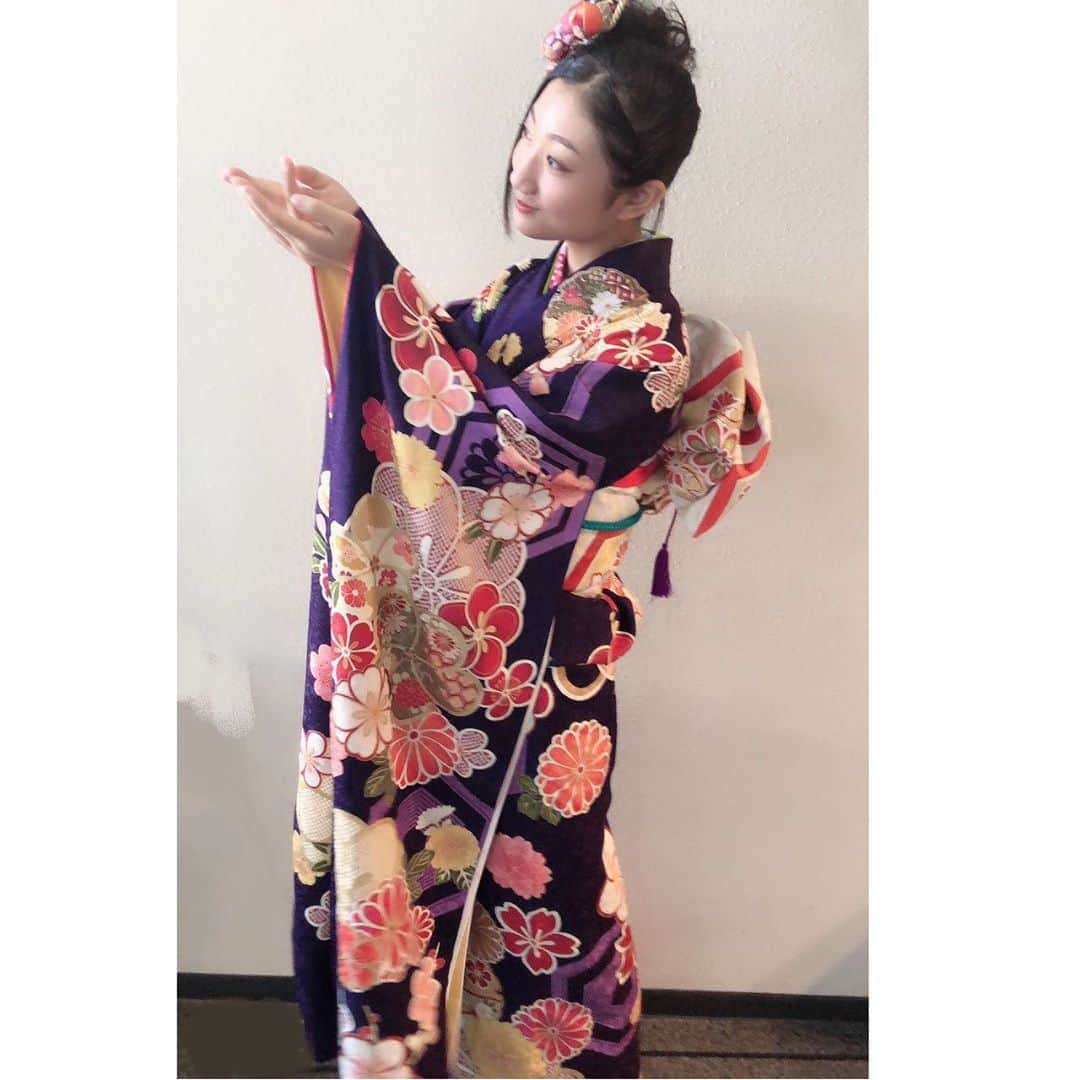 りお（民謡ガールズ）さんのインスタグラム写真 - (りお（民謡ガールズ）Instagram)「富士の高嶺に雪は振りつつ… #和歌を詠んでみた #万葉集 #現代語に直したらなかなかおもしろい #小野小町 #紀貫之 #大伴家持 #みんなに会ってみたいな #令和の時代に来たらなんて言うかな #歌人 #japaneseculture  #kimono #伝統 #民謡ガールズ #りお」11月13日 21時52分 - minyo__rio