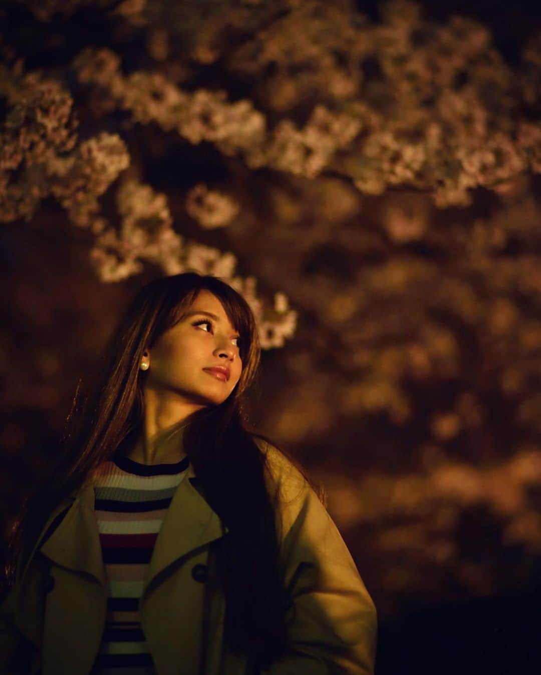 のインスタグラム：「I dont know where to begin to thank my family, friends, and fans for your consistent support and love..:) I've had my ups and downs, couldn’t post or update my social media but you never gave up on me, thank you for taking each and every step alongside me. It fills my heart and I’m so grateful for having the best family, friends and fans I could have ever asked for. I don’t have words for how thankful I am..I love you all!!! And thank you all for the lovely happy birthday messages💕 I really appreciate it:) みんな、たくさんの誕生日メッセージありがとうございます❤️ ひとつずつ読ませて頂いてます^ - ^  ここに来て本当に正しかったのか悩む時があります…やりたい事、やらなければいけない事、がたくさんある。迷う、悩む、選択肢が多ければ多いほど、大きければ大きいほど、自分の気持ちがおろかになってしまうんだね… でもこんな私でも飽きずに応援していただいて、感謝してもしきれない思いです。本当に本当にありがとうございます。 家族、友達、ファンの皆さんのために、もっと頑張ります！これからも応援して頂けたら嬉しいです！日本が恋しい…来年帰るね(*'▽'*)！！！」