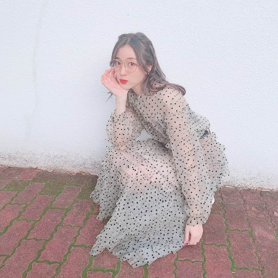 吉田菫さんのインスタグラム写真 - (吉田菫Instagram)「. dzzitのセットアップ🦢🌷 レースで薄いけどこういうのにファーコートとか着たい♡ セットアップとしても、バラバラでも可愛い💕 . 渋ラジありがとうございました♡沢山話したぁぁ！ . #dzzit #すぅ服」11月13日 22時21分 - sumiredooon1228