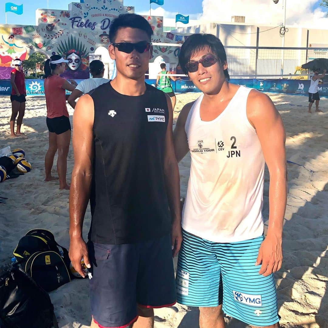 越川優さんのインスタグラム写真 - (越川優Instagram)「FIVB WorldTour 2019 4star in Chetumal  今日から予選です🏐 そして、なんと日本対決🇯🇵 今シーズン日本チャンピオンにどう勝つか！しっかり2人で力を合わせて戦って来ます💪 ＊荷物はまだです（笑）  #横浜メディカルグループ 所属  #ymg  #hrdエンジニア株式会社  #加賀電子株式会社  #株式会社朋栄社  #和興通信工業株式会社  #株式会社かとり  #株式会社デューク  #エルバランスアイズ  #株式会社ドリームオンライン  #gallery2  #claudiopandiani  #volleyballjunky  #ルックスオティカジャパン  #luxotticajapan  #oakley  @oakleyjapan  #有限会社ベストパフォーマンス  @best.performance2002  #酒井医療株式会社  @platform1440  #越川優  #いしかわ観光特使  #yukoshikawa  #beachvolleyball  #ビーチバレー  #tokyo2020  @fivbvolleyball  #池田隼平  #森岡大生」11月13日 22時20分 - yu_koshikawa