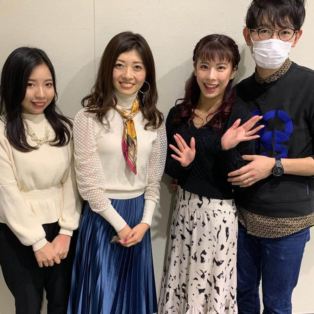 桜花りなさんのインスタグラム写真 - (桜花りなInstagram)「生放送ありがとうございました✌︎❤︎#abematv」11月13日 22時48分 - xxyuricornxx