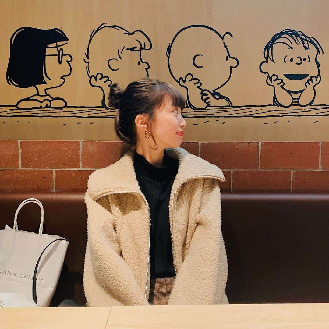 赤坂星南さんのインスタグラム写真 - (赤坂星南Instagram)「念願のPEANUTScafeに行ってきました。店内もお皿も椅子もスヌーピーのキャラクター達で沢山の幸せ空間。🐾 ・ ・ ・ #peanutscafe#snoopy#cafe#senars#アカサカ服」11月13日 23時31分 - sena_akasaka