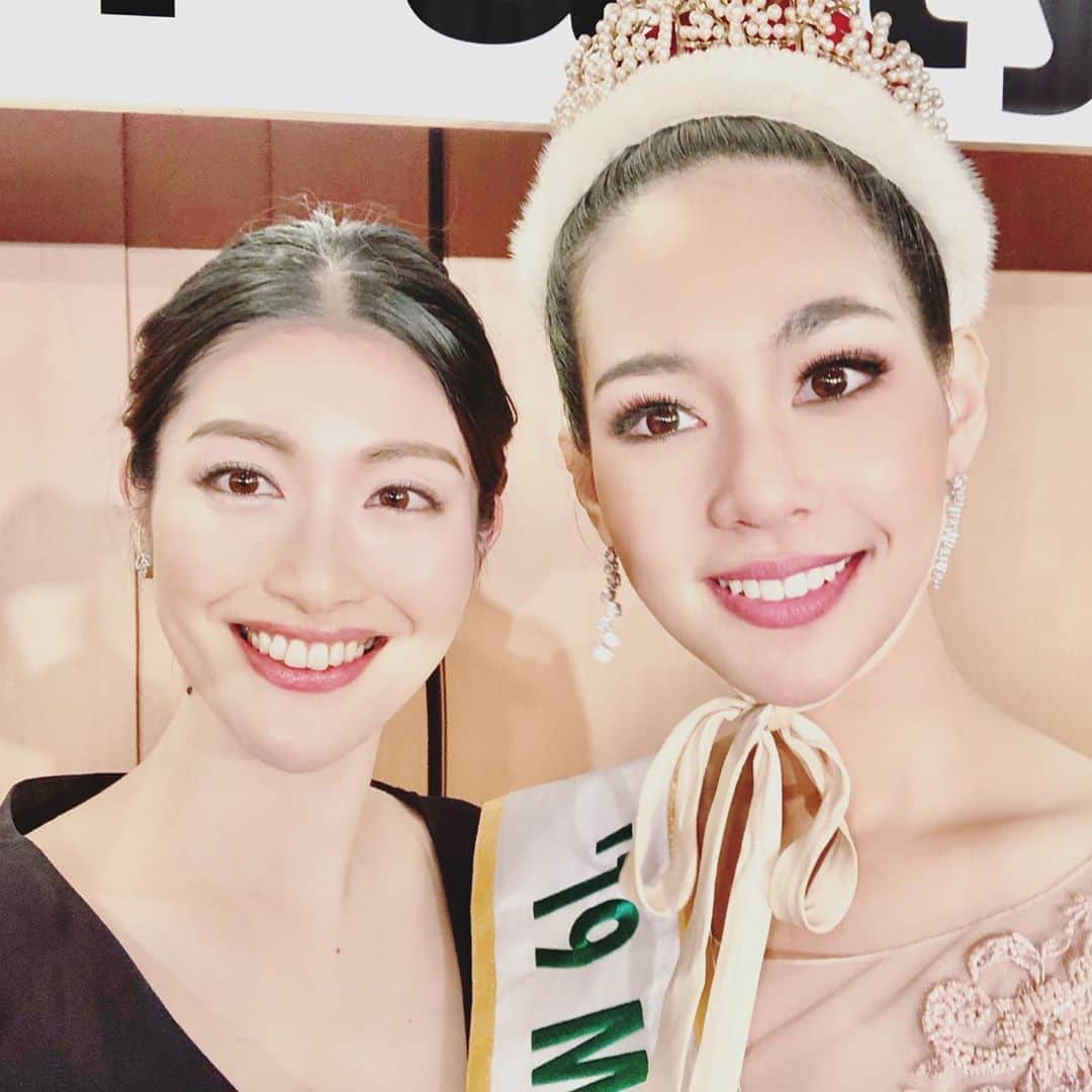 櫻井麻美さんのインスタグラム写真 - (櫻井麻美Instagram)「#2019年度ミスインターナショナル世界大会 をOG仲間と観に行ってきました🤗 ・ 優勝したのはタイのスィリートン・リアラワット#sireethornleearamwat 👑25歳の薬剤師さんです💊 ・ 日本代表の岡田朋峰さん、1年間本当にお疲れ様でした✨これからの活躍がとっても楽しみです💕 ・ ・ #missinternational  #ミスインターナショナル2019  #世界大会 #2019 #japan」11月13日 23時26分 - mamiosakurai