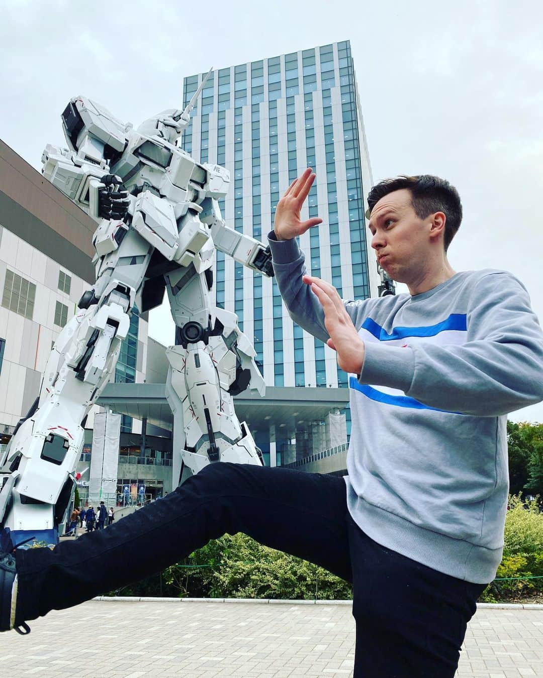 のインスタグラム：「I am actually 64ft tall and trained to take down a mecha if I really have to.」