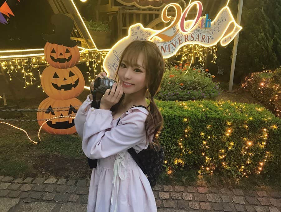 愛田杏奈さんのインスタグラム写真 - (愛田杏奈Instagram)「体調良くなったら カメラ持って久しぶりに写真撮り行きたいなぁ〜📷 . . . (過去フォトごめんなさい) . . #秋 #autumn #山梨 #山梨県 #yamanashi #インスタ映え #映え活 #カメラ #カメラ女子 #フォトスポット#オルゴールの森  #オルゴールの森美術館 #olympus #olympuspen #ワンピース #ツインテール #iPhone #iPhone11 #セルフヘアアレンジ #編み込み#写真好きな人と繋がりたい #フォロワー増やしたい #fashion #instagood #likeforlikes #followme」11月13日 23時32分 - anna_osada