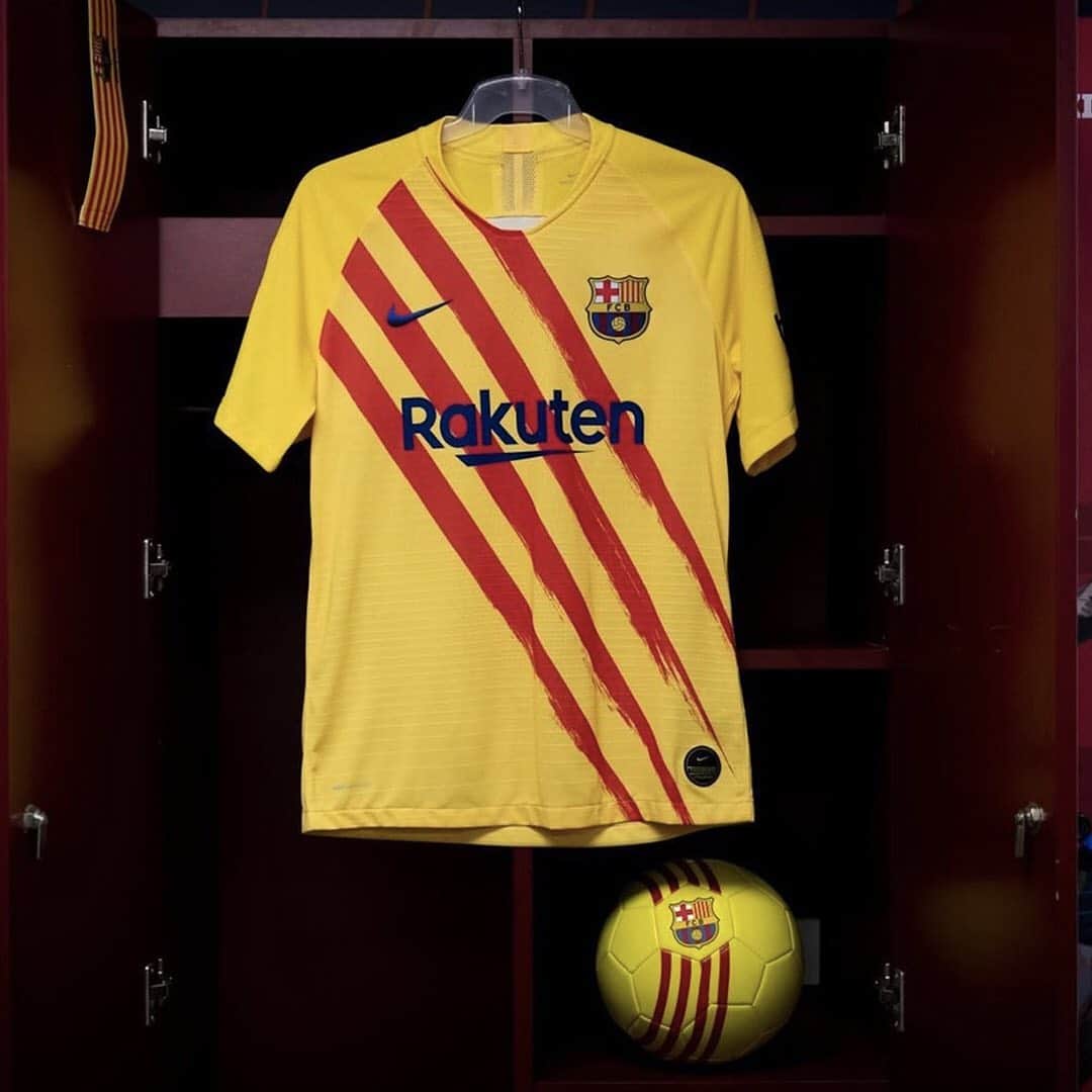HYPEBEASTさんのインスタグラム写真 - (HYPEBEASTInstagram)「@hypebeastsports: @fcbarcelona have now launched a special fourth kit for the current 2019/20 season. The latest kit takes on the same familiar colors of the Catalan flag, the Senyera, with Barça’s celebrated club badge and the team’s main sponsorship logo round out the design. The latest Barcelona kit will be sold exclusively at Barça Stores starting today, followed by a wider release next week at Nike retailers.⁠⠀ Photo: Barcelona」11月13日 23時32分 - hypebeast