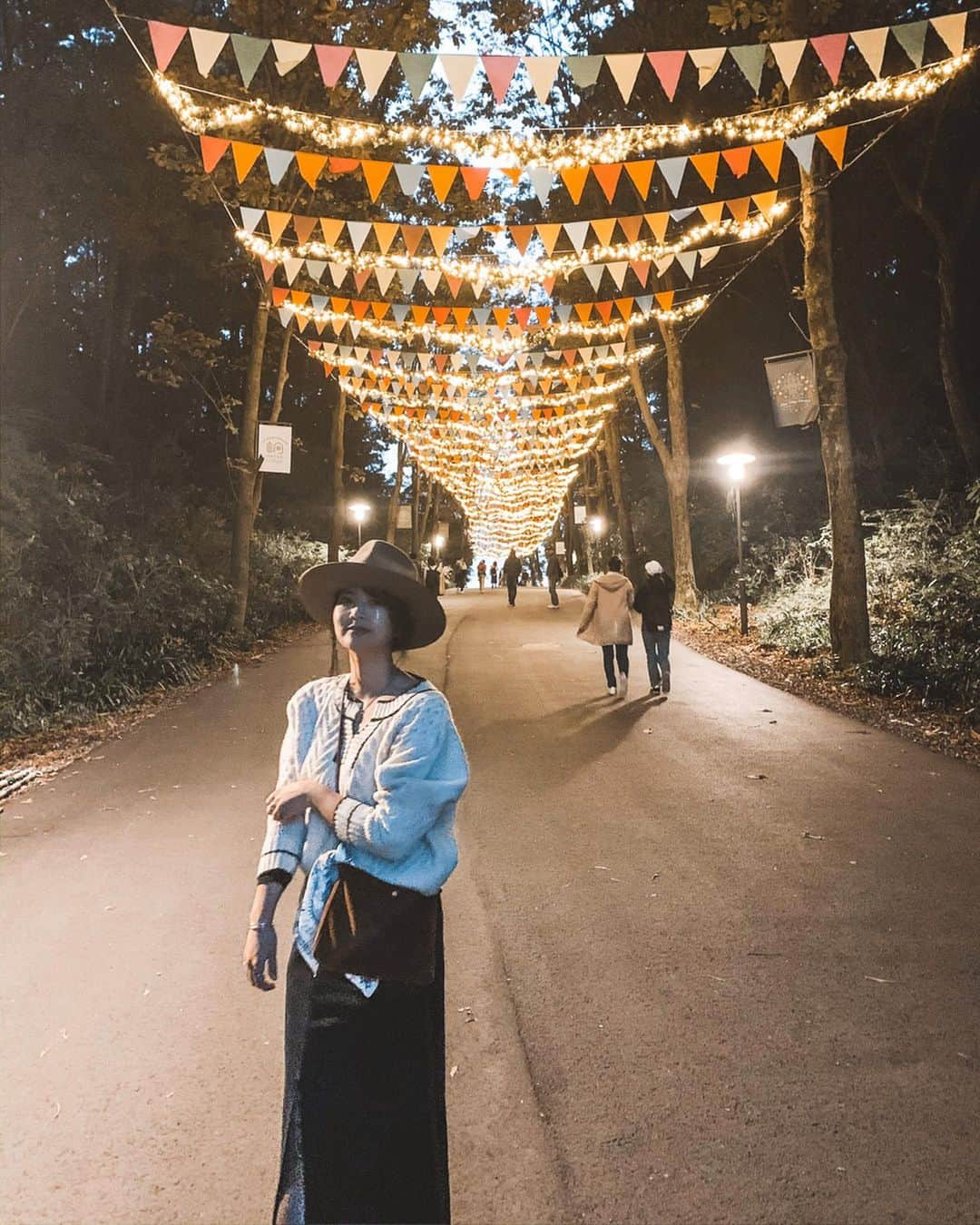 Miyuuさんのインスタグラム写真 - (MiyuuInstagram)「昼と夜🍁 . . インスタライブありがとう！ 24時間アーカイブが残っているので、是非覗いてみてね。 . 良い夢を！🎑 #念願の #ムーミンバレーパーク #moomin#ムーミン#スナフキン#moominvalleypark#metsavillage#metsa#メッツァビレッジ#miyuusic#miyuu#miyuutrip」11月13日 23時37分 - miyuuamazing