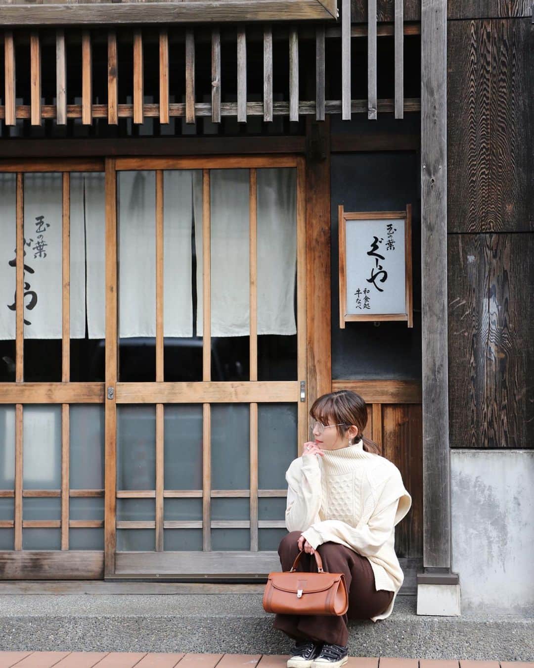 畑中奈緒美さんのインスタグラム写真 - (畑中奈緒美Instagram)「・ ニットベストのサイズ感が好き🧶・ ・ #coordinate #styling #ootd #fashion #tokyo #ニットベスト」12月12日 19時24分 - hatanaka_naomi