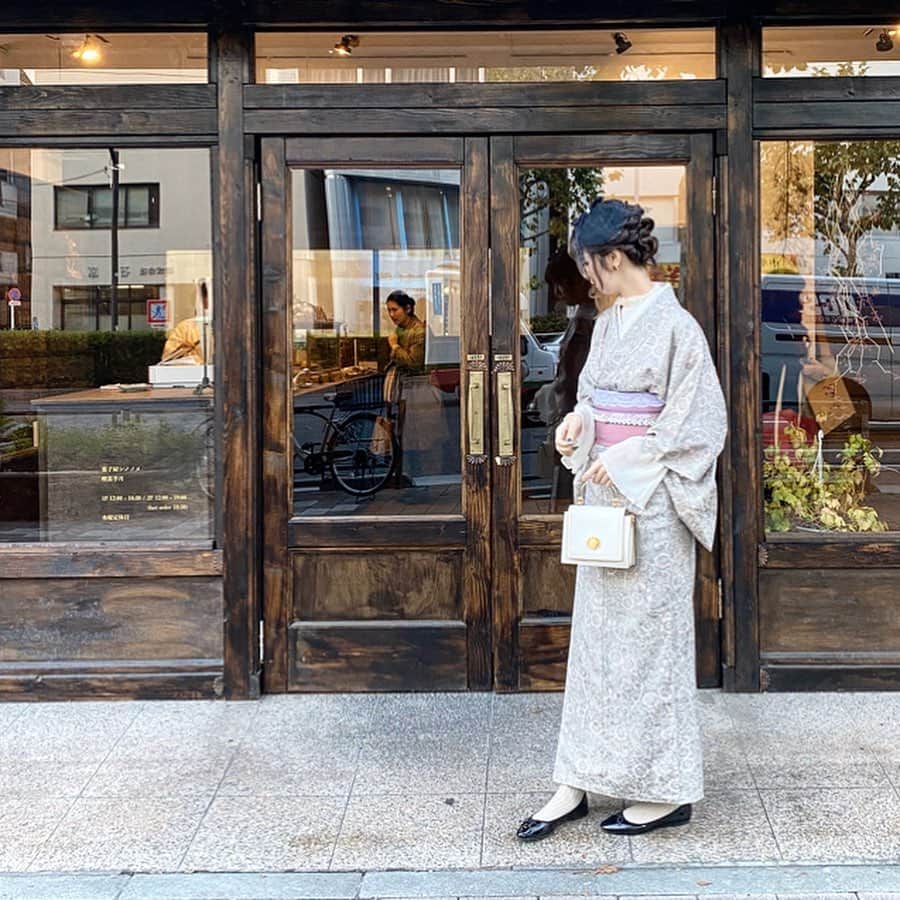 たんりいさんのインスタグラム写真 - (たんりいInstagram)「. . @ladiesfashion.kandk の レースインナー入れたよ〜👘♡ . お袖がめちゃめちゃかわいいっ🥰 . . #kandk_style #kimono #kimonostyle #village #village_kimono #浅草カフェ #半月 #浅草着物レンタル #着物レンタル浅草 #着物 #着物レンタル #着物ヘアアレンジ #着物女子 #ヴィレッジ」12月12日 19時54分 - tanrii97