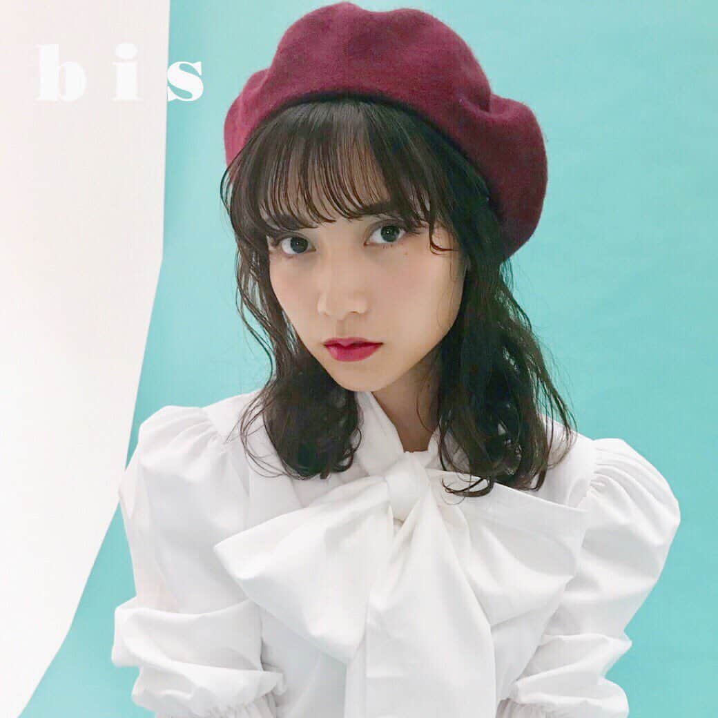 のインスタグラム：「.﻿ ﻿🌹 bis present 🌹﻿ 桃月なしこちゃんは「パーティ別・おめかしルール」の企画に登場します❤︎﻿ 直筆サイン入りチェキを抽選で2名様にプレゼント！﻿ ﻿ 【応募方法】﻿ ・ bis_web をフォロー﻿ ・この投稿にいいね♡﻿してね！ ・この投稿に「お気に入りのボディケアグッズ」をコメントしてね🛁﻿ ブランド名も書いてくれると嬉しいです🧴 ﻿ 【応募期間】﻿ 12月12日（木）〜 12月19日（木）﻿ ﻿ #チェキ #チェキプレゼント #桃月なしこ #なしこたそ #プレゼント﻿」