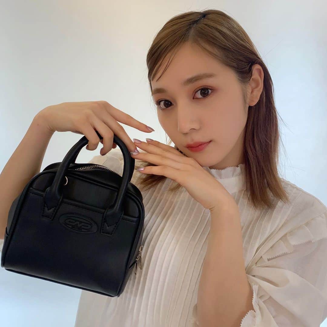 高橋有紀のインスタグラム：「優香ちゃん✖️candystripper 可愛かった🖤 数時間の撮影中ずっと喋ってた🤭 #hairmake #osakana_yuki  #古川優香」