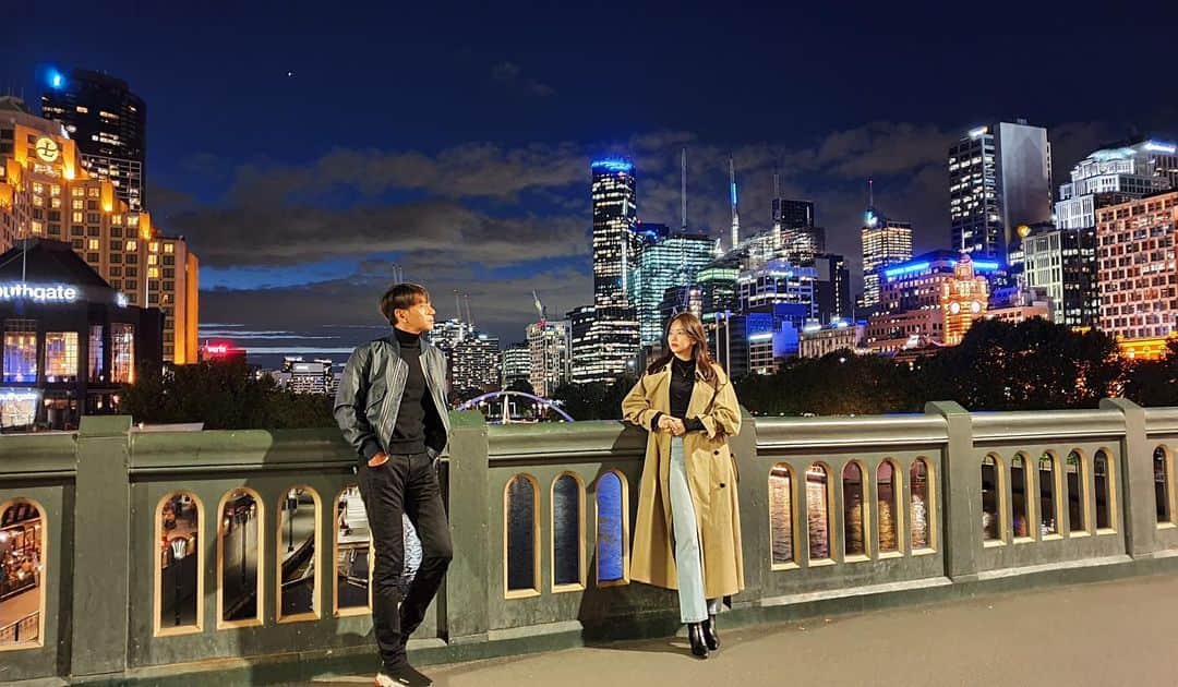 ハン・ボルムさんのインスタグラム写真 - (ハン・ボルムInstagram)「#배틀트립 너무 멋졌던 멜버른의 밤 내일 확인하실 수 있어요 🌙」12月12日 20時18分 - han_bling_