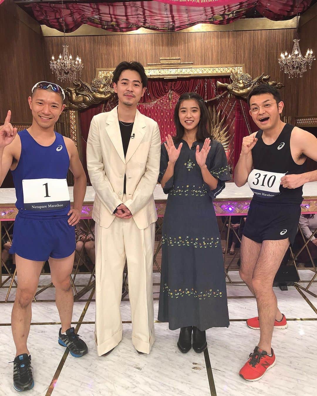 高見雄登のインスタグラム：「明日12/13(金)「ネタパレ」出演しております！ #ネタパレ#ヒガシ逢ウサカ 成田凌さんの声めっちゃかっこよかったし、全身から出てる色気すごかったし、黒島結菜さんはぼくたちのネタでめっちゃ笑ってくれはったし、おふたりのこと大好きになりました！ 「カツベン！」観に行きます！ #カツベン こんな美しい人たちの横に立つと知っていたら、わき毛全部抜いて行ったらよかった。 すね毛も全部むしり取ったらよかった。 #毛」