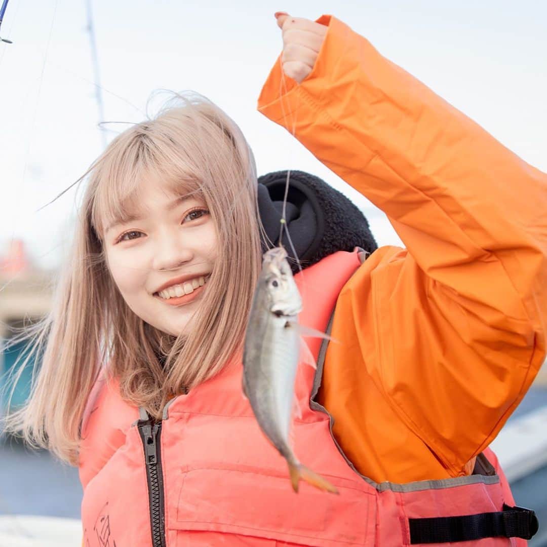 MBS「Kawaii JAPAN-da!」さんのインスタグラム写真 - (MBS「Kawaii JAPAN-da!」Instagram)「. 12月12日(木)放送の【カワイイジャパンダ】は、 . モデル・#古関れん がいま急増中の「#釣りガール」を体験するため、東京湾でアジ釣り🎣に挑戦します❗️😆 . 手ぶらでも気軽に釣りにいける楽しさ、SNS映えする写真の撮り方、 そして釣りたて新鮮な魚を食べる楽しさなど、 . 釣り初心者の女性でも満喫できる魅力をお届けします‼️😉✨ . . #モデル #柴田紗希 #しばさき #椎名ひかり #ぴかりん #前田希美 #まえのん #くみっきー #舟山久美子 #菅沼ゆり #ゆりっぱ #古関れん #れんちゃん #mbs #mbs動画イズム #見逃し配信 #カワイイジャパンダ . . #釣り #ツリジョ #釣り女子 #釣りガール #屋形船 #釣船 #須原屋 #あばら大根 .」12月12日 20時50分 - kawaii_japan_da