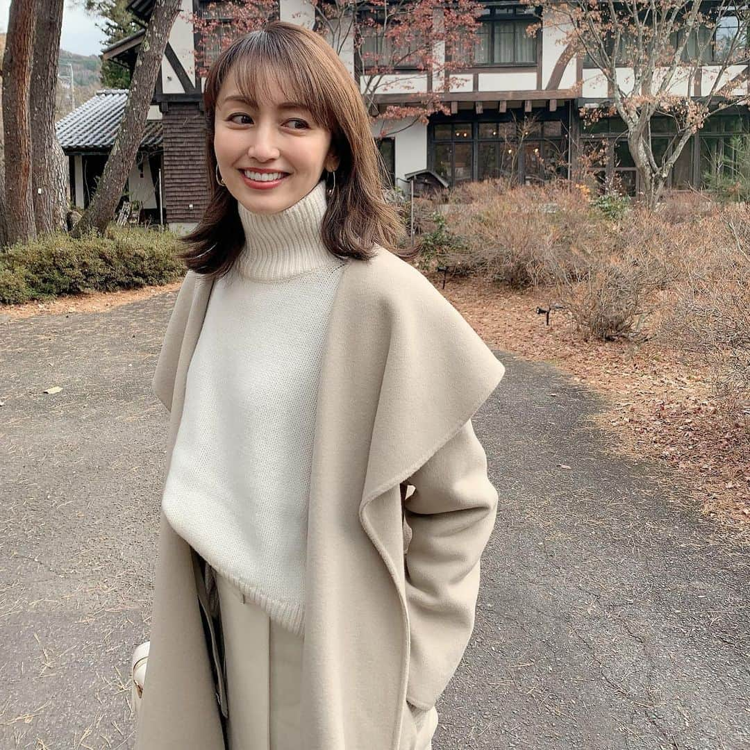 矢田亜希子さんのインスタグラム写真 - (矢田亜希子Instagram)「今日もとっても素敵なロケでした！ありがとうございました！ #ロケ#撮影#雑誌#素敵なロケ地#詳細は後日お知らせします#旅気分#楽しい#雪降ってきた#温泉」12月12日 22時39分 - akiko_yada