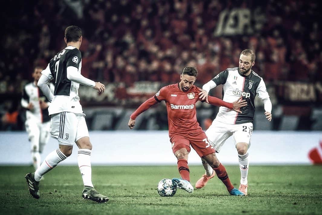 カリム・ベララビのインスタグラム：「We will continue on to the @europaleague Our focus is on the derby on Saturday! 💯⚽️」