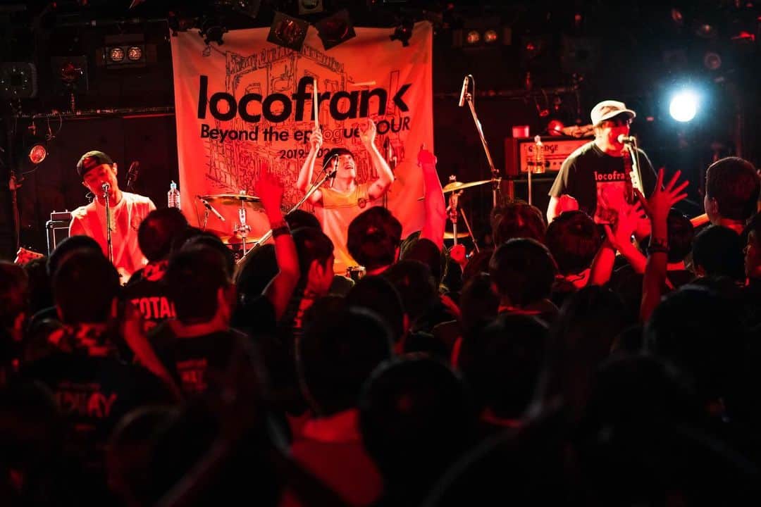 TOTALFATのインスタグラム：「locofrank 「Beyond the epilogue TOUR 2019 - 2020」 宇都宮HEAVEN'S ROCK VJ-2 ありがとうございました！  ツアー宇都宮は3/1✨ また会いましょう！ photo  by @masaty_x」