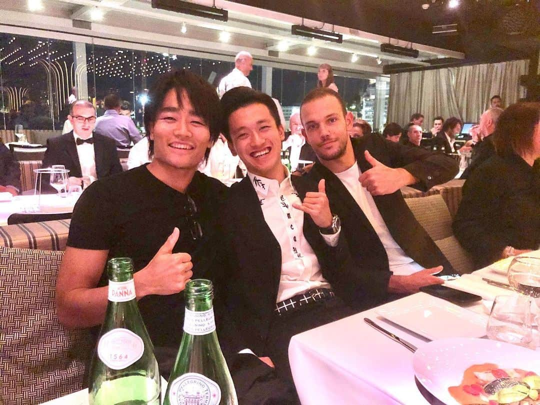 松下信治さんのインスタグラム写真 - (松下信治Instagram)「Last night with these pals at Monaco✌️ Thank you guys...🍾 @fiaf2championship」12月12日 23時40分 - nobu_mat13