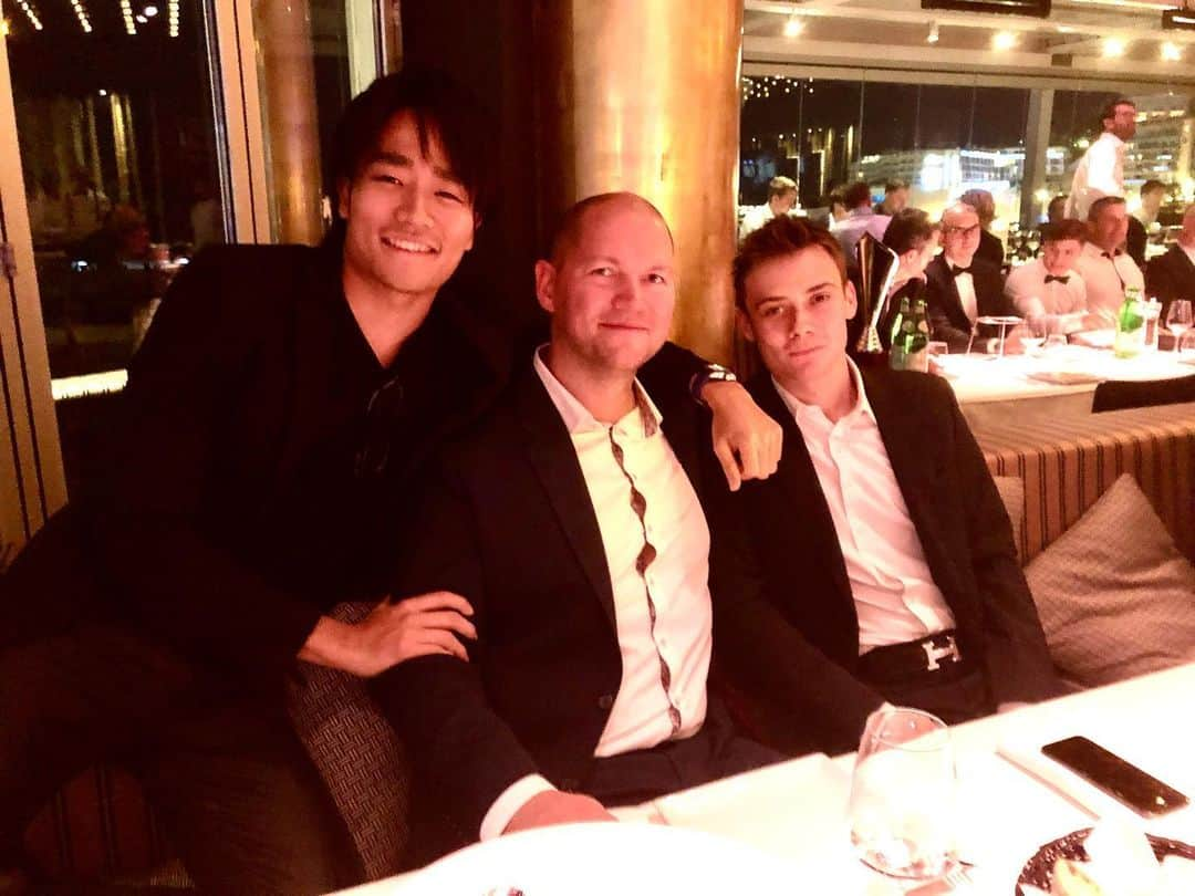 松下信治さんのインスタグラム写真 - (松下信治Instagram)「Last night with these pals at Monaco✌️ Thank you guys...🍾 @fiaf2championship」12月12日 23時40分 - nobu_mat13