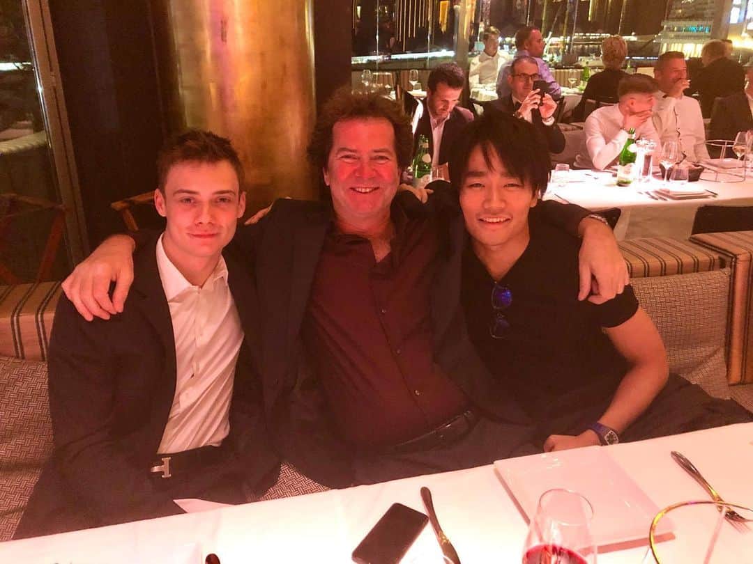 松下信治のインスタグラム：「Last night with these pals at Monaco✌️ Thank you guys...🍾 @fiaf2championship」