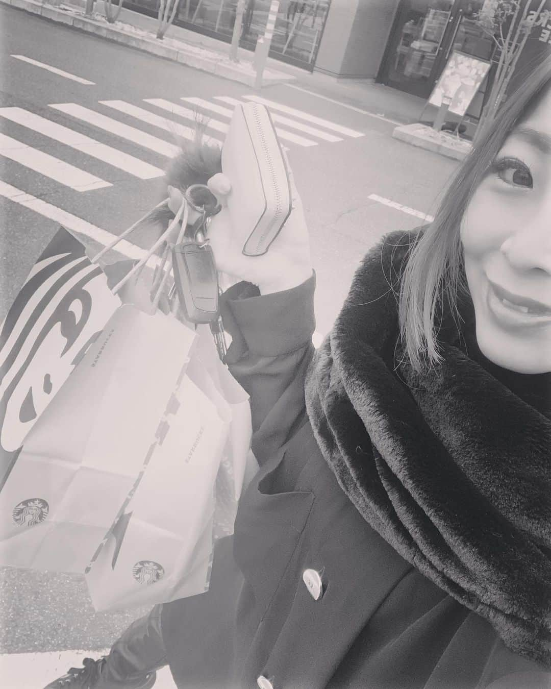 水田真依子さんのインスタグラム写真 - (水田真依子Instagram)「#洋服好き#fashion #ファッション #コーディネート #ootd #outfit #コーデ #coordinate #style #instafashion #instagood #japan #tokyo #今日の服 #今日のコーデ #model #hair #ママコーデ #モデル #ヘアセット #girl #code #fashionista #新作 #instalike #アクセサリー #womenstyle #catwalk #アレンジ #punkgirl」12月12日 23時40分 - maikosebasu