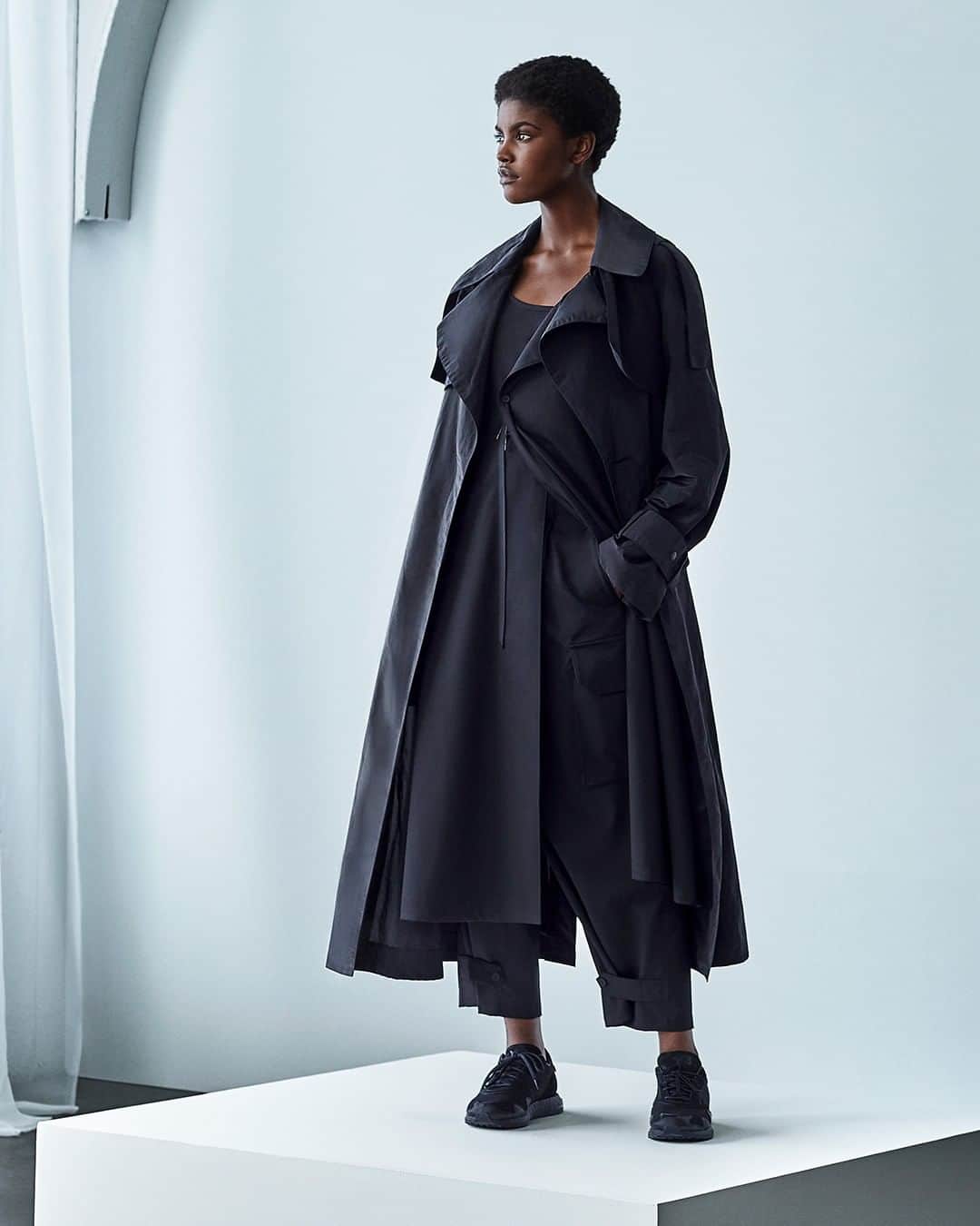 ワイスリーのインスタグラム：「Y-3 Classic Long Trench Coat, Y-3 W Craft Woven Dress, Y-3 W Classic Woven Cargo Pants and Y-3 RHISU RUN. Y-3 Spring/Summer 2020. --- #adidas #Y3 #YohjiYamamoto  Discover the collection at Y-3.com」