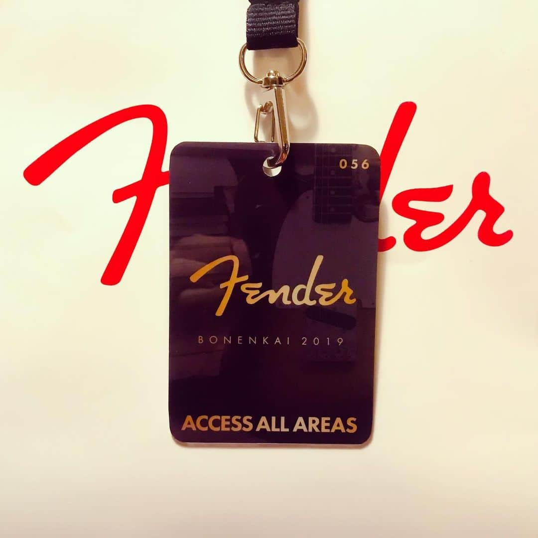 岡崎広平さんのインスタグラム写真 - (岡崎広平Instagram)「Fender BONENKAI 2019 豪華な夜でした。明日は千葉LOOK👀  #fender」12月13日 0時03分 - kohei.okazaki