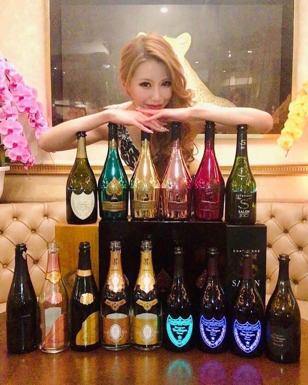 のインスタグラム：「お誕生日当日にいきなりバースデーメニューコンプリート。おなぎ的伝説。 神過ぎました。 キャバ嬢として忘れられない思い出を有難うございます。  #バースデーメニュー上から下まで #フルコンプ #錦#キャバ嬢 #アールズカフェ #バースデー#プレゼント#26歳 #アラサーとしての門出」