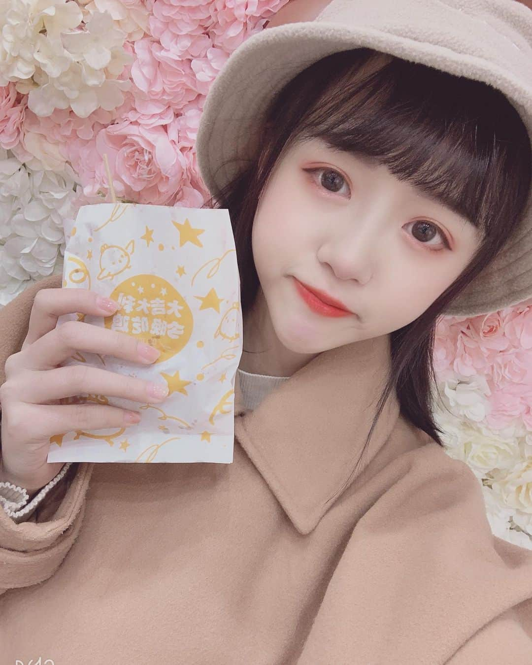 謝梦頔のインスタグラム：「あともう少しで2019年が終わっちゃう🥺 嫌なことは全部2019年に残り、2020年は幸せになればいいなぁ〜❣️ クリスマスは出かけたい🎄🎅 今年もサンタさんは私のこと忘れないで〜  #2019年 #2020年 #クリスマス #さんたさん #instagood #instagram #inspiration」