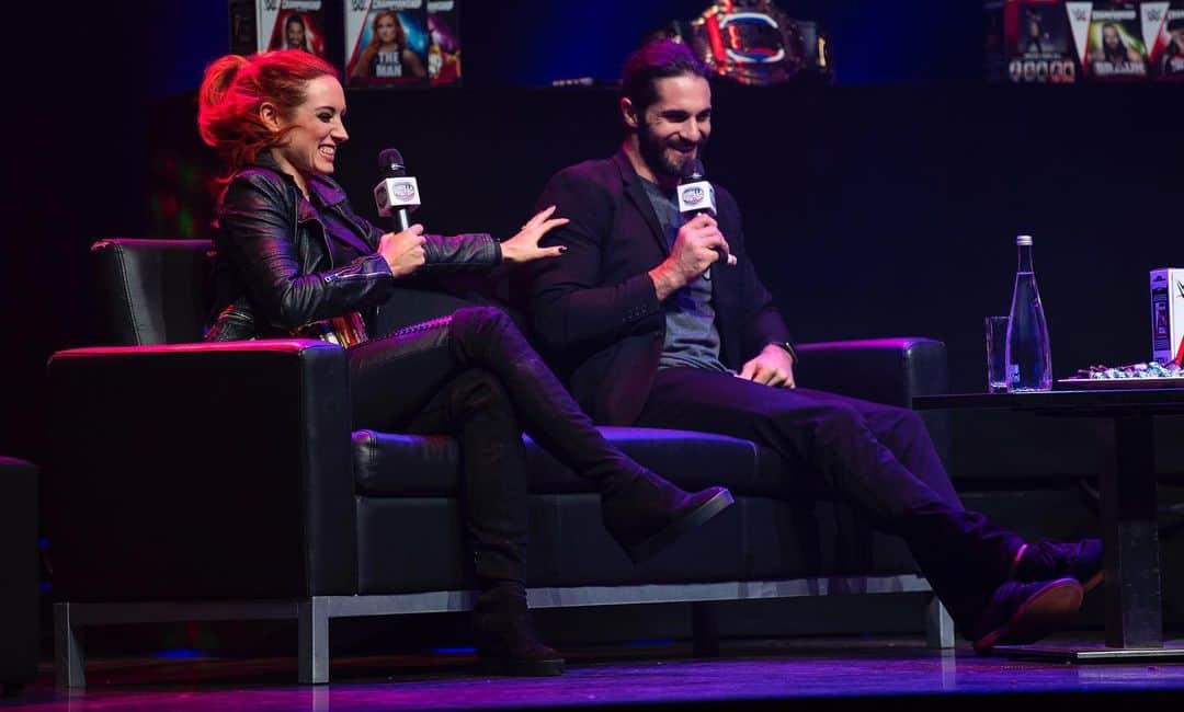 セス・ロリンズのインスタグラム：「Thank ya, London! _____ @beckylynchwwe @wwegp @wwe  _____ 📸: @timmsy」