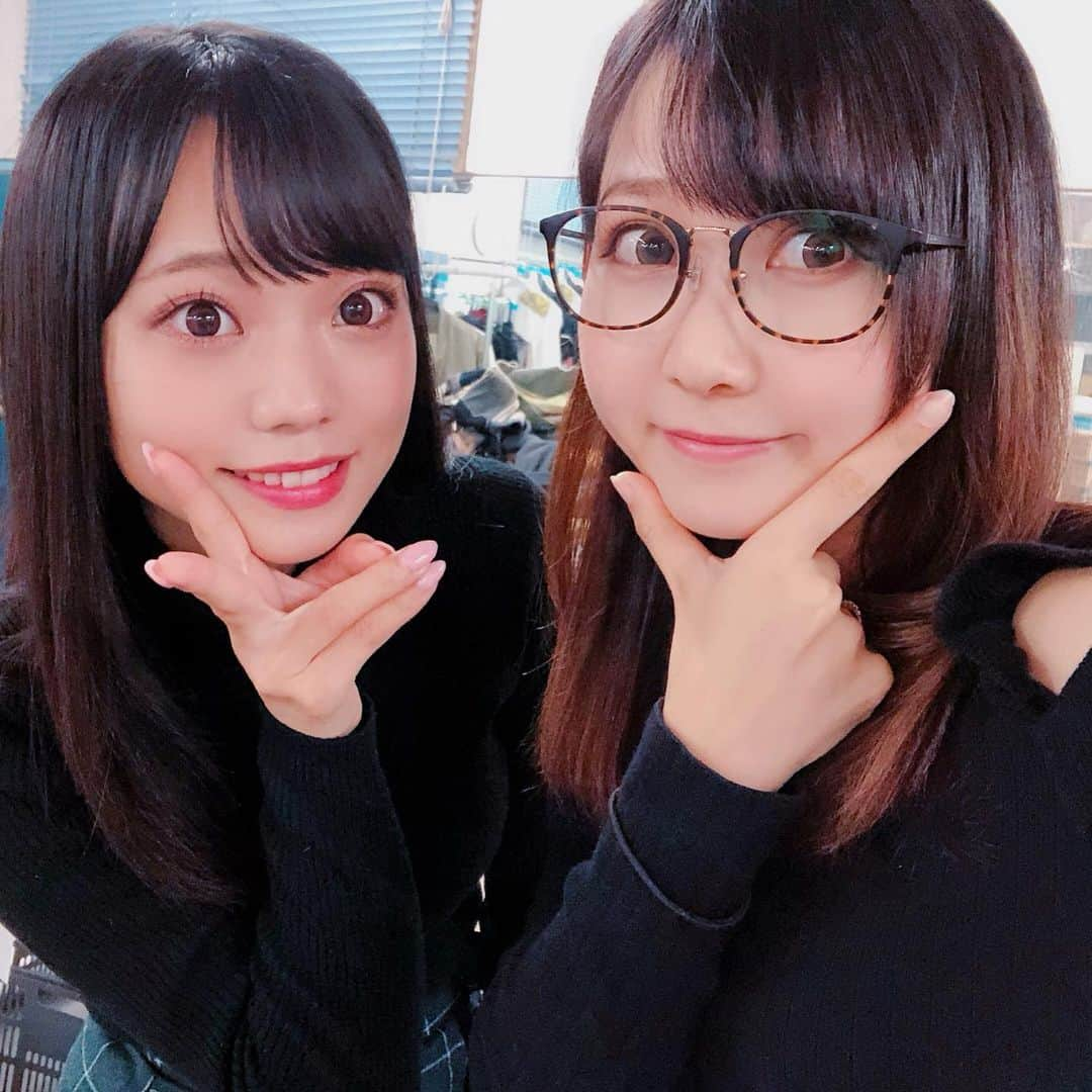 秋田知里さんのインスタグラム写真 - (秋田知里Instagram)「可愛い女の子達と毎日一緒に過ごせて嬉しいです。ついに明日から本番です！当日飛び入りも大歓迎！終演後は私とオラオラなチェキを取ろうぜよ✨キクネ見にキテネ！草月ホールで待ってます！ #キクネ」12月13日 1時45分 - akitachisato_official