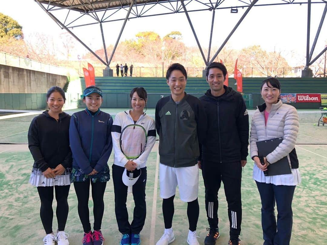 内山靖崇さんのインスタグラム写真 - (内山靖崇Instagram)「昨日は浜松の花川運動公園で花川祭が行われました！ 参加された皆さんとテニスが一緒に出来なくて残念ですが、楽しい時間でした😌  あっという間にオフも終わり、今日から来シーズンに向けたトレーニングが始まります！ 新しい自分にアップデートしていけるようにじっくり向き合いたいと思います💪  #hamamatsu  #tennisevent  #preseason」12月9日 7時15分 - yasutaka0805