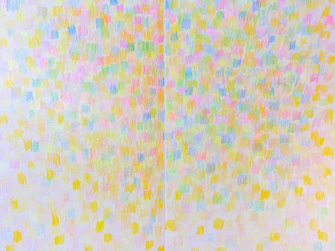 北欧ネイルサロンのインスタグラム：「お絵かきー！ 色塗りー！🥰 Be happy 🥳✨✨✨✨❤️」