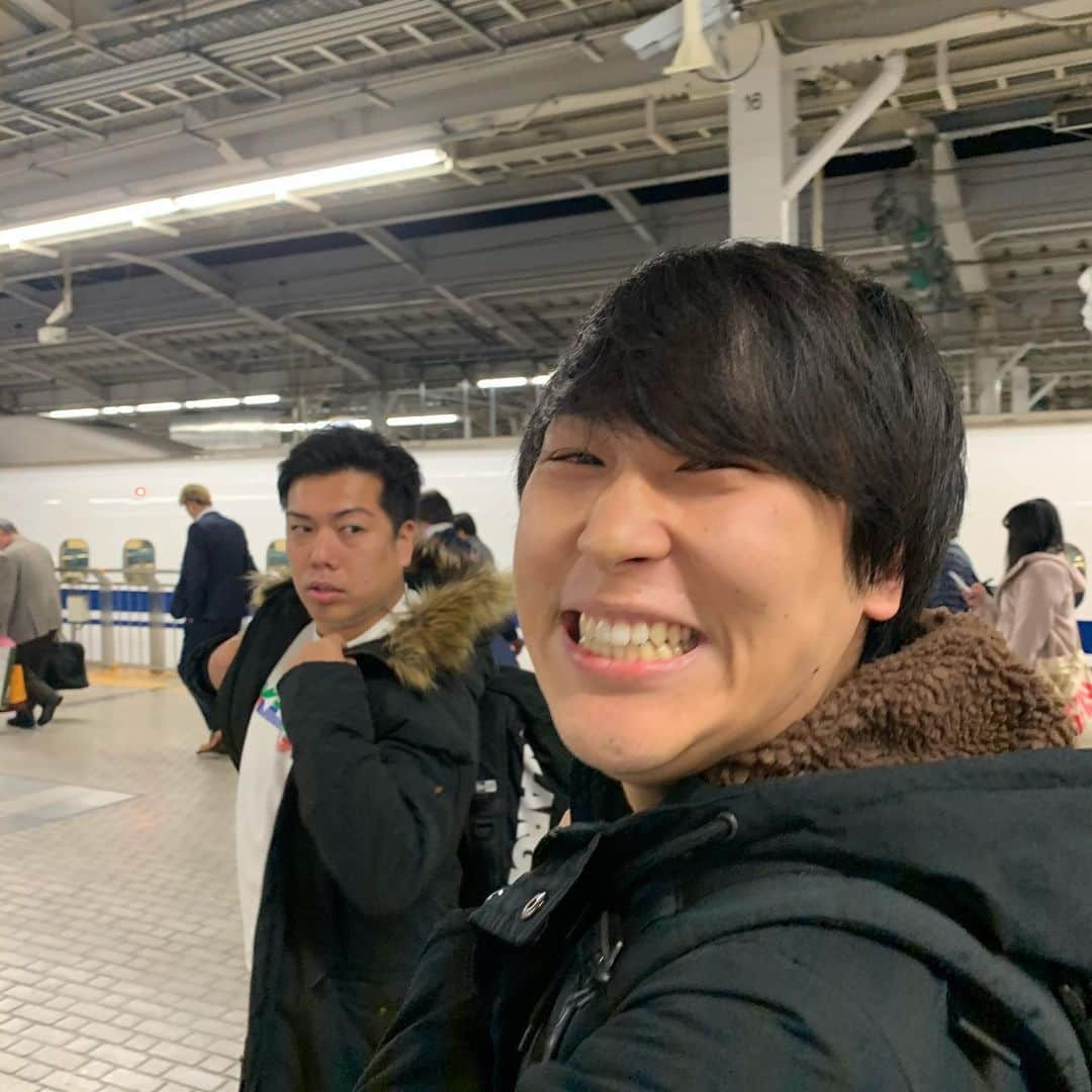 池田真一のインスタグラム：「西山おった！ 別府ちゃんの顔よ！」