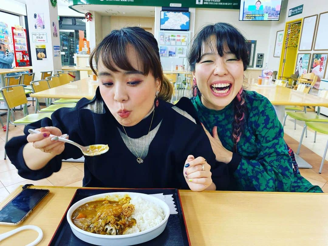 小春さんのインスタグラム写真 - (小春Instagram)「#姉カメラ  カレーはうまい」12月8日 22時33分 - suttokodokkoiii