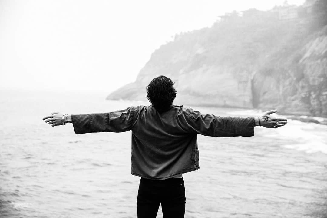 ショーン・メンデスさんのインスタグラム写真 - (ショーン・メンデスInstagram)「@josiahvandien」12月8日 22時45分 - shawnmendes