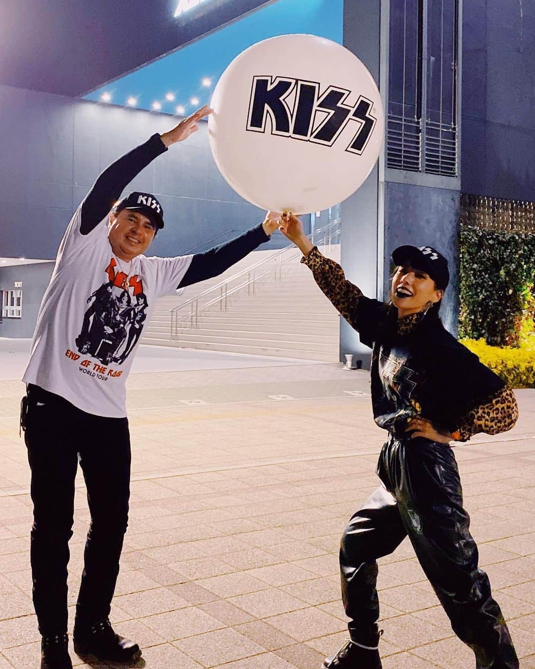 仲里依紗のインスタグラム：「とにかくパパ可愛いが満載な1日でした🥰⚡️❣️❣️❣️笑」