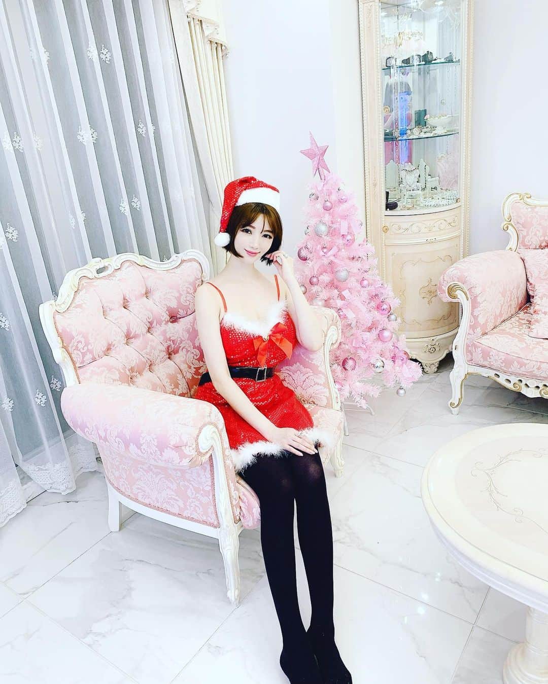 森下悠里さんのインスタグラム写真 - (森下悠里Instagram)「素敵ハウスで親子クリパ🎄🎁💓 - #Xmas #Christmas #party #🎅」12月8日 23時42分 - yuurimorishita