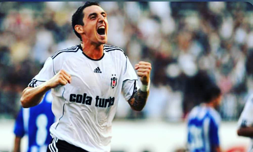 ロベルト・ヒルバートさんのインスタグラム写真 - (ロベルト・ヒルバートInstagram)「The Day of my First Goal for #besiktas!!! #reminder #throwback #bjk #kartal #blackeagle」12月9日 0時28分 - robertohilbert