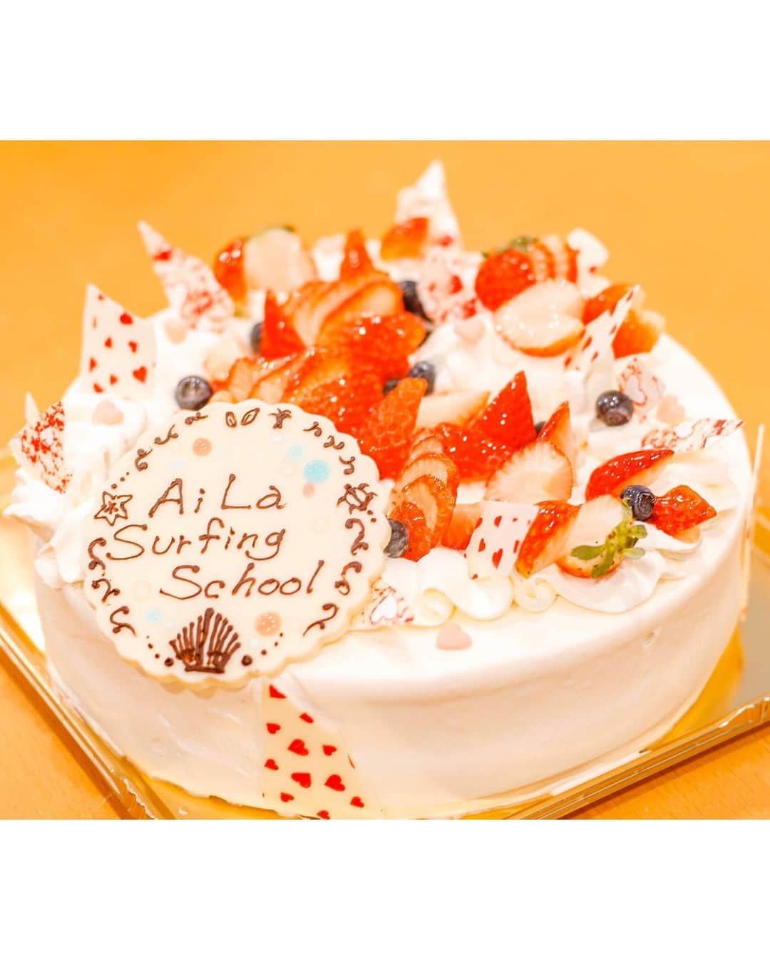 金子藍さんのインスタグラム写真 - (金子藍Instagram)「@ailasurfingschool でいつもお渡ししている @angelica.cake の焼き菓子 感謝祭ではおまかせでケーキ🎂を作っていただきました💓 . #愛知 #豊橋 #アンジェリカ #sweets #cake #デコレーションケーキ #ailasurfingschool #アイラサーフィンスクール #サーフィンスクール #女性限定サーフィンスクール」12月9日 0時42分 - aikaneko_surf