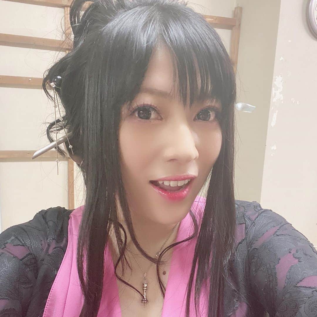 鈴華ゆう子のインスタグラム：「華風月先斗町歌舞練場2daysライブ、ありがとうございましたー！ 次回は3/20(金・祝)竹芝NEW PIER HALLで、8周年記念ライブです！ よろしくお願いします。 #華風月　#hanafugetsu #鈴華ゆう子　#yukosuzuhana」