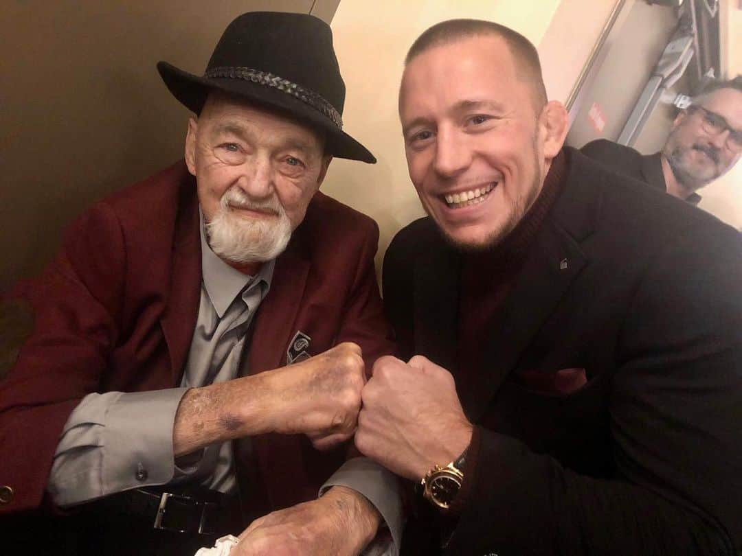 ジョルジュ・サンピエールさんのインスタグラム写真 - (ジョルジュ・サンピエールInstagram)「C’est un honneur d’avoir pu rencontrer le légendaire Paul “The Butcher” Vachon à la présentation de son film Mad Dog & The Butcher : Les derniers vilains!」12月9日 1時45分 - georgesstpierre