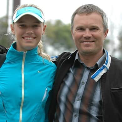 CarolineWozniackiさんのインスタグラム写真 - (CarolineWozniackiInstagram)「Enjoying these moments on court with my dad! Lots of great memories throughout my career! ❤️ Swipe right! #bestcoach #bestdad」12月9日 2時00分 - carowozniacki