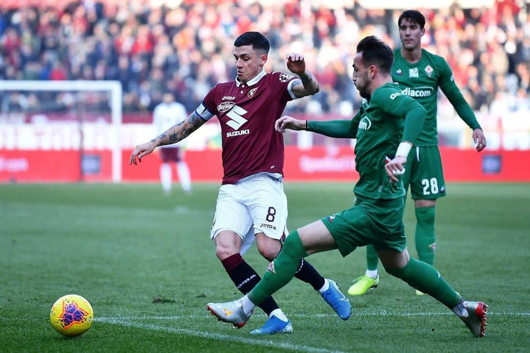 ダニエレ・バゼッリのインスタグラム：「Siamo stati attenti e determinati. Siamo stati squadra fino in fondo. Questo è l’atteggiamento giusto: prestazione da @torinofc1906! Un orgoglio indossare la fascia da capitano. 👊🏻🐂 +3」