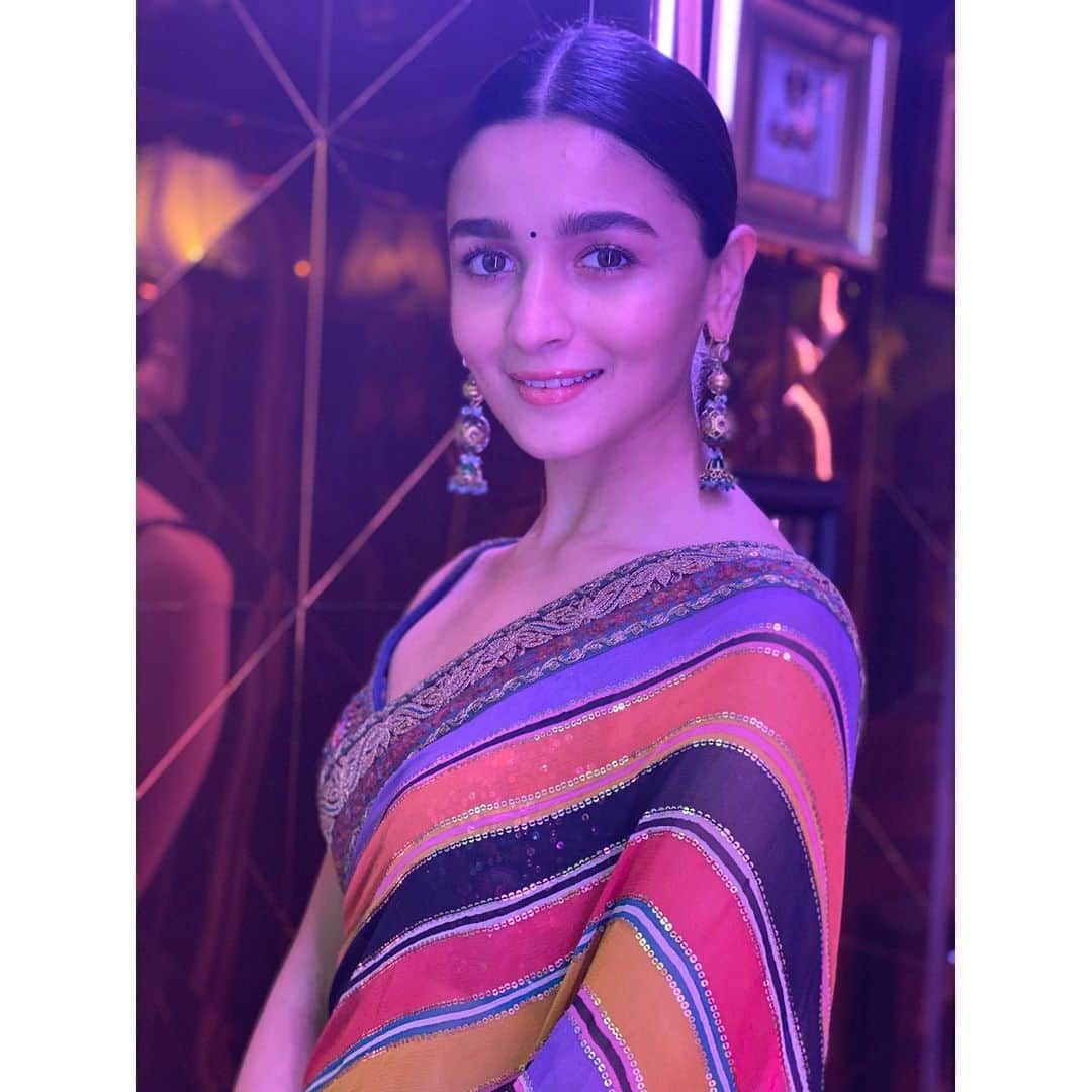 アリア・バットのインスタグラム：「⭐️」