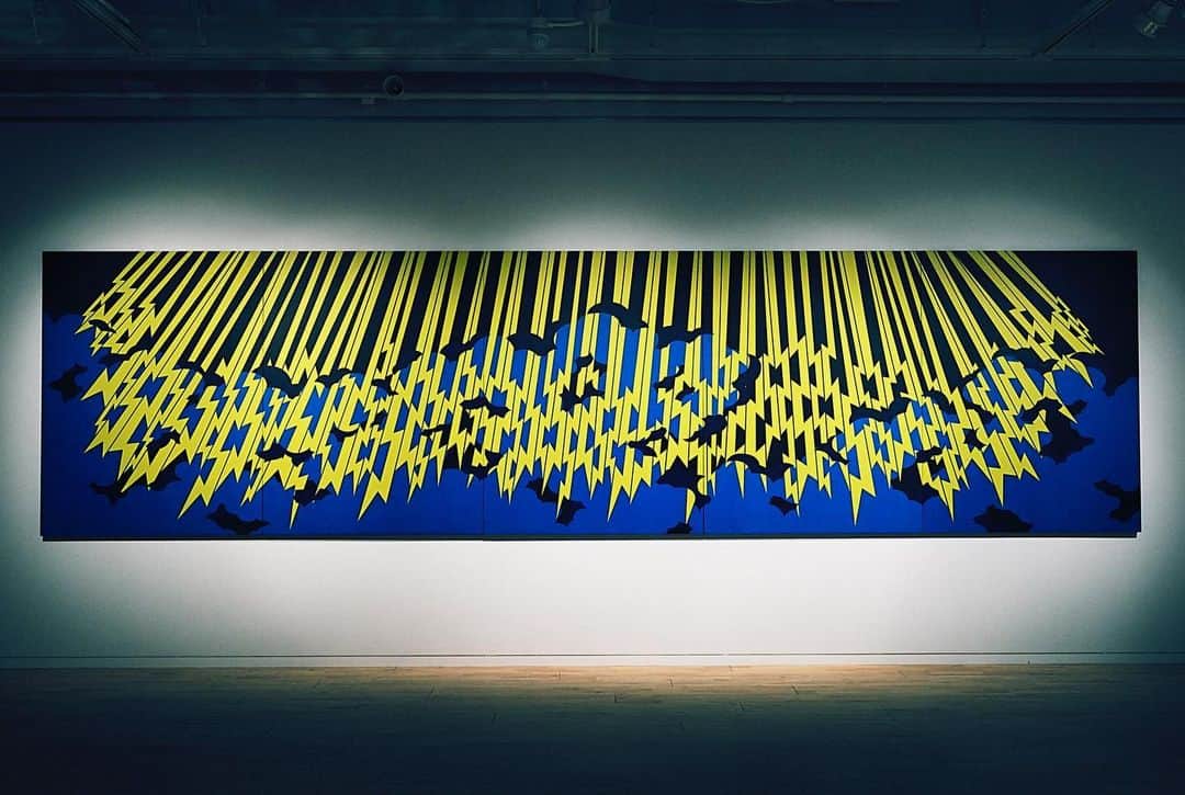 ノリタカタテハナのインスタグラム：「【 CURRENT 】TOKYO | SOLO EXHIBITION﻿ ﻿ “IT'S ALWAYS THE OTHERS WHO DIE”﻿ POLA MUSEUM ANNEX﻿ November 22 − December 22, 2019﻿ ﻿ POLA Ginza Bldg. 3F, 1-7-7 Ginza Chuo-ku Tokyo, JAPAN﻿ po-holdings.co.jp/m-annex﻿ ﻿ Descending Series (Yellow thunder, blue cloud), 2019﻿ ﻿ ©︎2019 NT K.K.﻿ Courtesy of KOSAKU KANECHIKA﻿ Photo by @gionstudio﻿ ﻿ #NoritakaTatehana﻿ #HeellessShoes﻿ #PolaMuseumAnnex﻿ #Painting﻿」