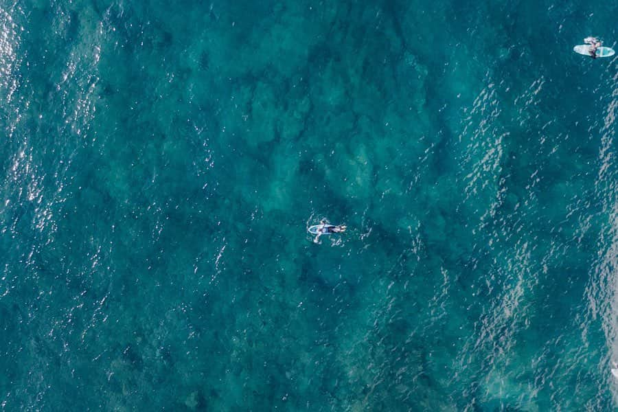 マチルド・ベセーラさんのインスタグラム写真 - (マチルド・ベセーラInstagram)「Surfinnn’ time 🏄‍♀️!!! Génial de découvrir de nouvelles sensations 🌊 même si j’ai passé plus de temps sous la vague que sur la vague 😅 Encore un moment privilégié au #tnfathletesummit 🤩⁣ ⁣ Surfinnn’ time 🏄‍♀️!!! So great to discover new sensations 🌊 even if I spent way more time under than over the wave 😅 ⁣ Again an amazing moment shared with @thenorthface team at #tnfathletesummit 🤩⁣ ⁣ 📸 @mathis_dumas | @tomstephensfilm⁣ ⁣ 🙏🏻🏄🏼 @lasurfcamp | @lewisurfer ⁣ #thenorthface #surfing #tenerife #athletes #sharing #outdoorsports #naturelovers #ocean #waves #bliss #landscape #naturebeauty #canaryislands #outdoors #outdoorlife #surfphotography #enjoylife #travellife #sun #happylife #adventuresports #neverstopexploring #climbing_worldwide」12月9日 4時45分 - mathildebecerra