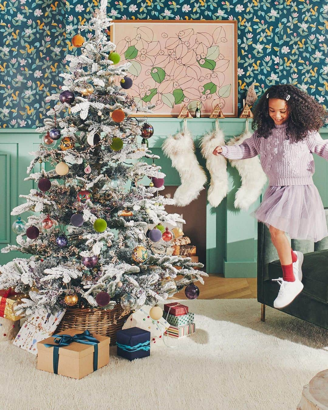 Anthropologieさんのインスタグラム写真 - (AnthropologieInstagram)「Enter the Trim-A-Tree Sweepstakes! We're giving away two $500 gift cards – one for a tree from @shopterrain, and one for all the trimmings from Anthro! To enter: •	Follow @anthropologie and @shopterrain •	Like this post and @shopterrain's sweepstakes post  Link in profile for terms & conditions. Good luck and Happy Holidays!」12月9日 5時02分 - anthropologie